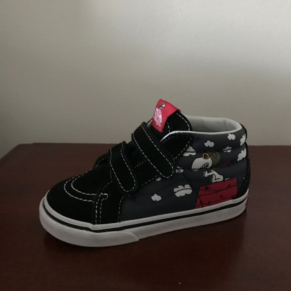 Snoopy Vans